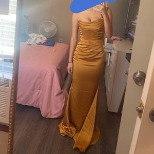 Ivona Gold Halter Neck Double Duchess
Satin Gown